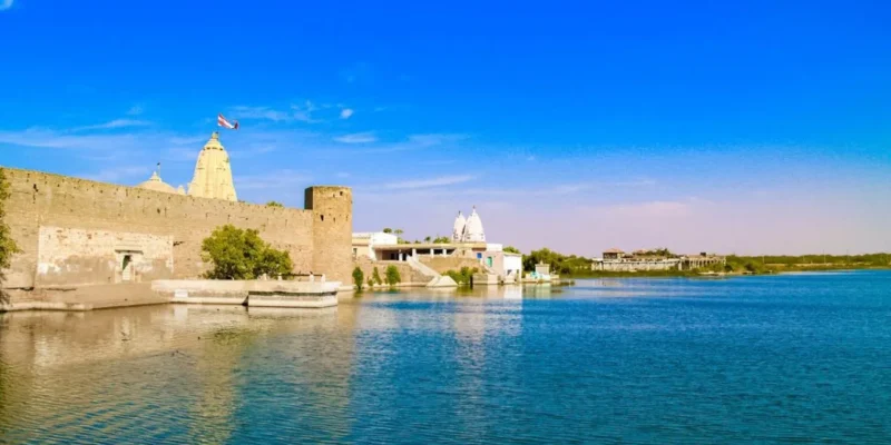 Narayan Sarovar, Kutch: Complete Guide to the Sacred Lake at the Edge of India
