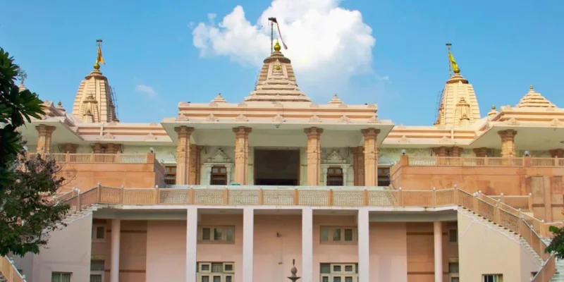 Adalaj Trimandir, Gandhinagar